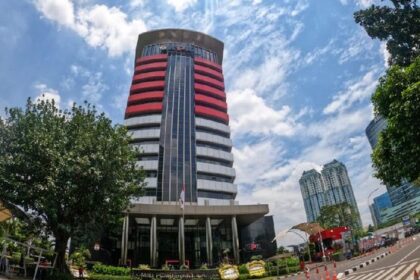 KPK Periksa Tiga Tersangka Kasus Pemerasan TKA di Kemnaker, Telusuri Aliran Aset Miliaran Rupiah
