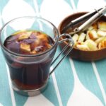 Kaffeost: Kopi Hitam Campur Keju, Minuman Hangat Unik dari Swedia yang Bikin Penasaran