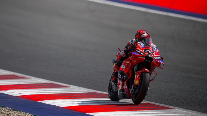 Bagnaia Frustrasi, Merasa Motornya 'Berbeda' dari Marc Marquez