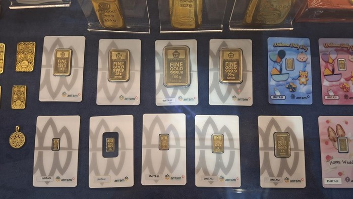 Harga Emas Antam Terus Meroket: Sentuh Level Tertinggi, Pemicu Apa?