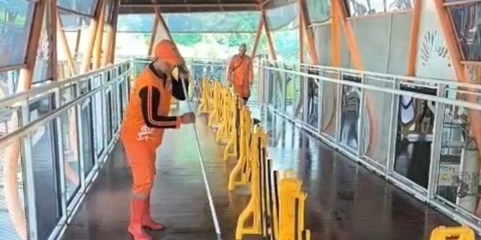 Skywalk Kebayoran Lama Sudah Dibersihkan dari Kotoran Kucing, Pemprov DKI Harap Partisipasi Aktif Warga
