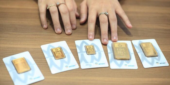 Mengukir Sejarah! Harga Emas Antam Tembus Rp2,4 Juta Per Gram, Tertinggi Sepanjang Masa