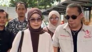 Judul: Kasus Dugaan Penggelapan Dana Miliaran Rupiah: Eks Karyawan Ashanty, Ayu Chairun Nurisa, Resmi Ditahan di Polres Tangsel