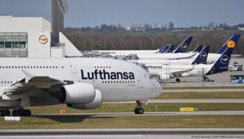Kekacauan di Udara: Penumpang Tikam Remaja dengan Garpu dalam Penerbangan Lufthansa, Pendaratan Darurat di Boston