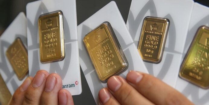 Harga Emas Antam Melambung Tinggi: Tembus Rp 2.453.000 per Gram, Mencapai Titik Tertinggi Sebulan