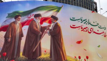 Mojtaba Khamenei: Iran Berikan Pukulan Telak dalam Rangkaian Tiga Fase Perang Melawan AS-Israel