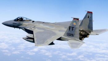 Evaluasi Pertempuran Udara: Kerentanan Armada Amerika Serikat di Tengah Eskalasi Konflik Teluk 2026