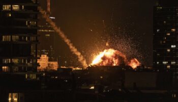 Retak dari Dalam: Gelombang Protes Warga Israel Tuntut Benjamin Netanyahu Hentikan Perang Multi-Front